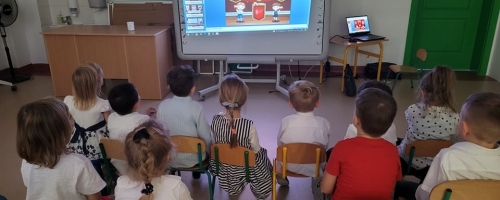 Dzieci uczą rodziców ,,Niepodległa Polska